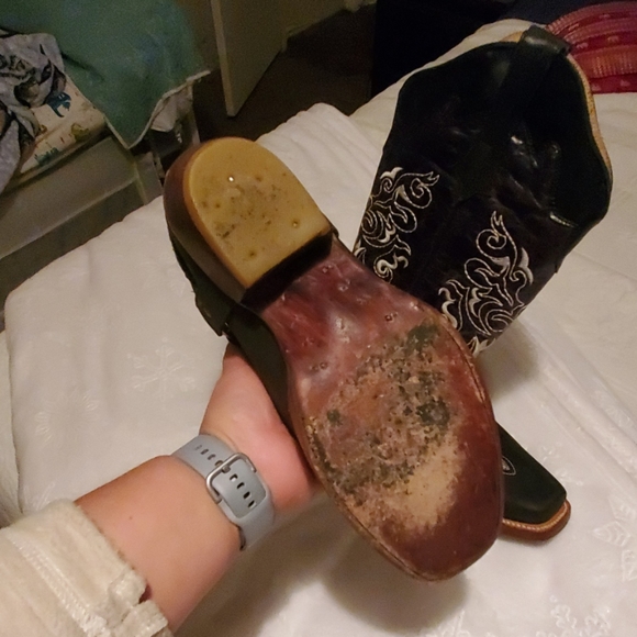 Cowgirl boots - Picture 3 of 3